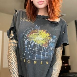 Def Leppard vintage distressed t shirt